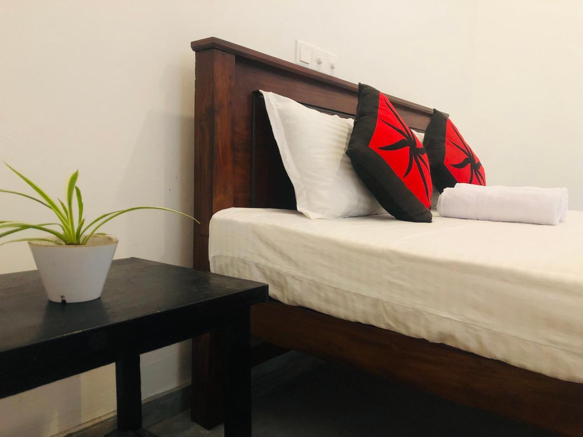 Hotel Waves Hikkaduwa Zewnętrze zdjęcie