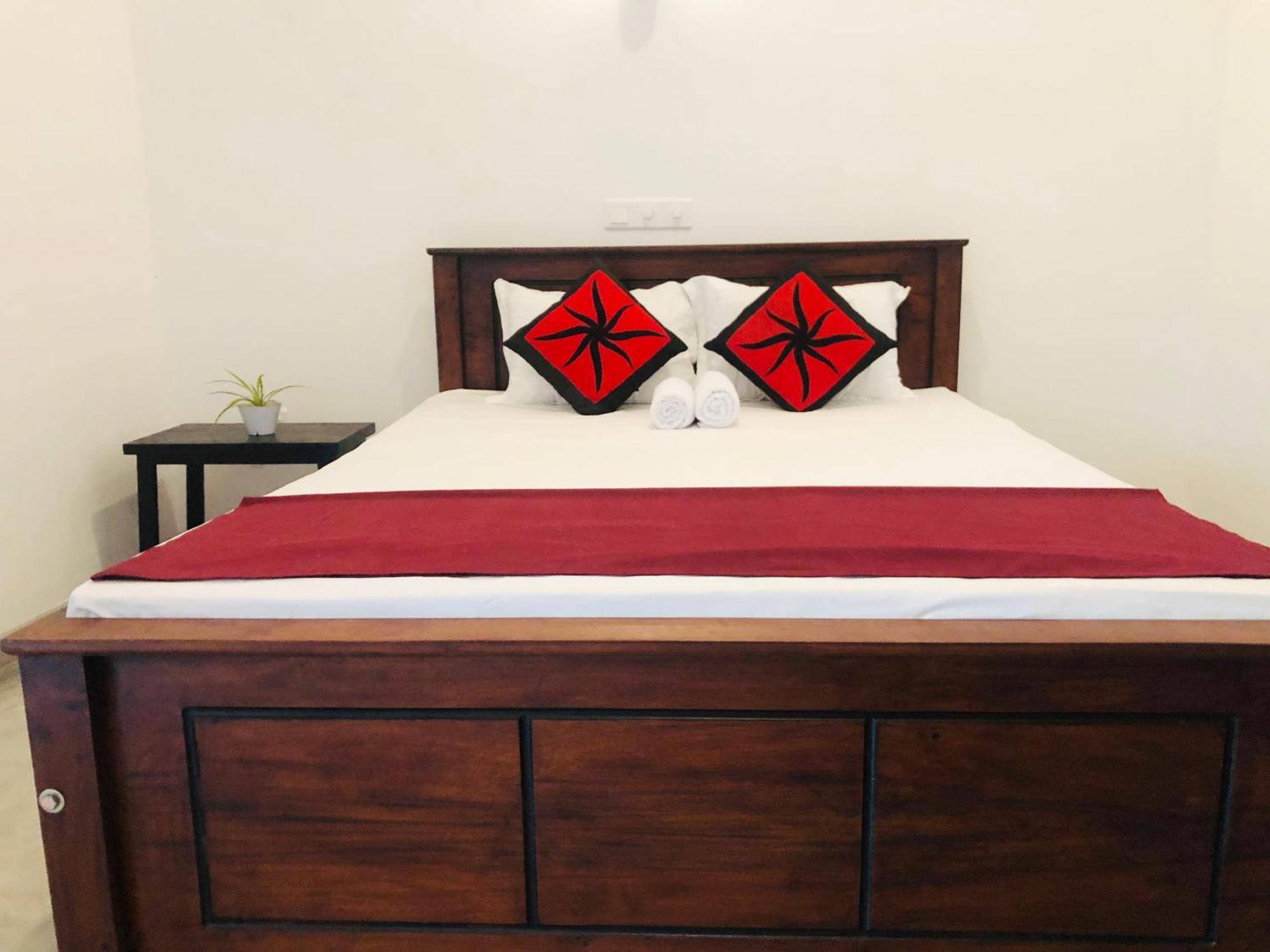 Hotel Waves Hikkaduwa Zewnętrze zdjęcie