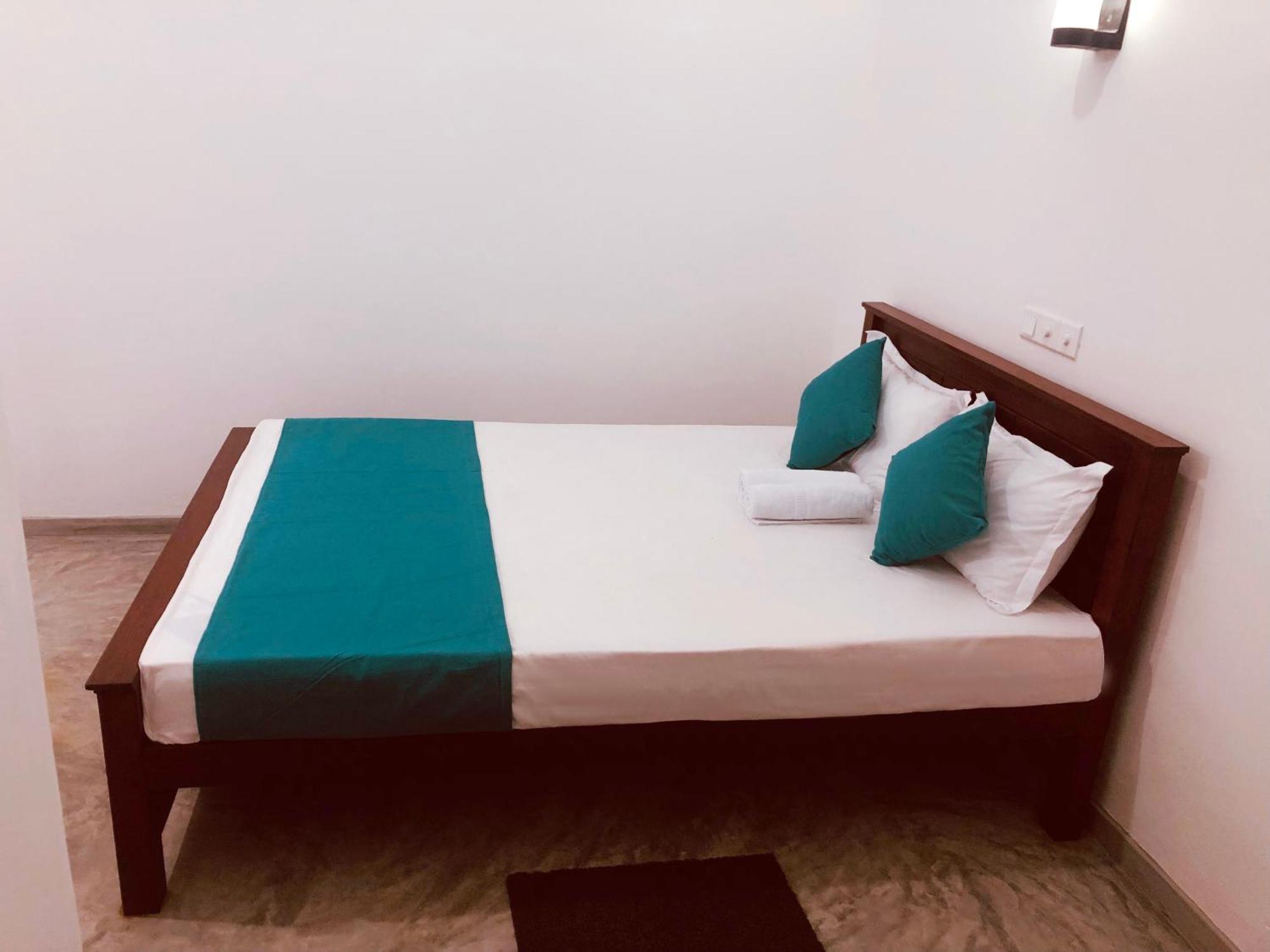 Hotel Waves Hikkaduwa Zewnętrze zdjęcie