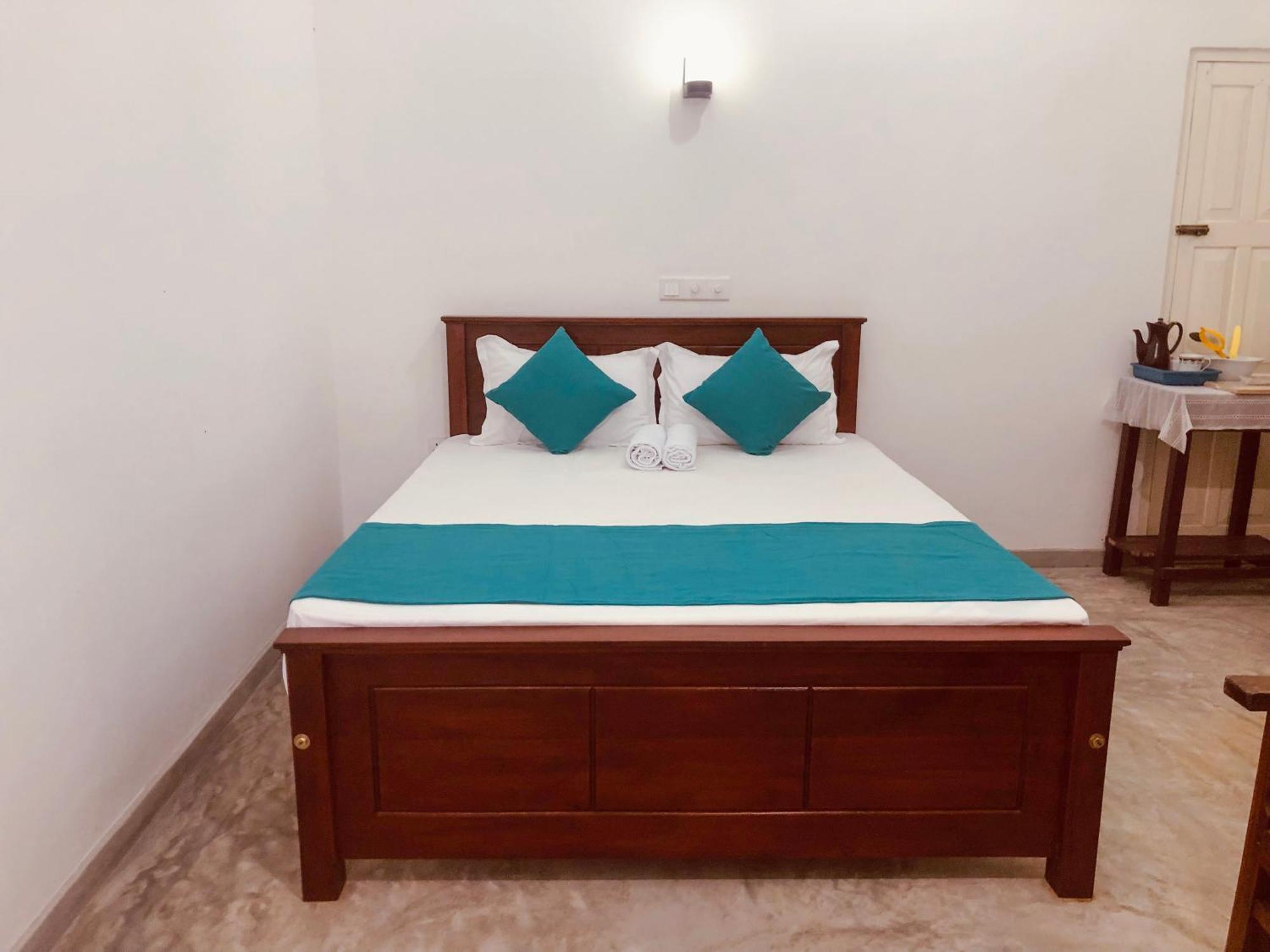 Hotel Waves Hikkaduwa Zewnętrze zdjęcie