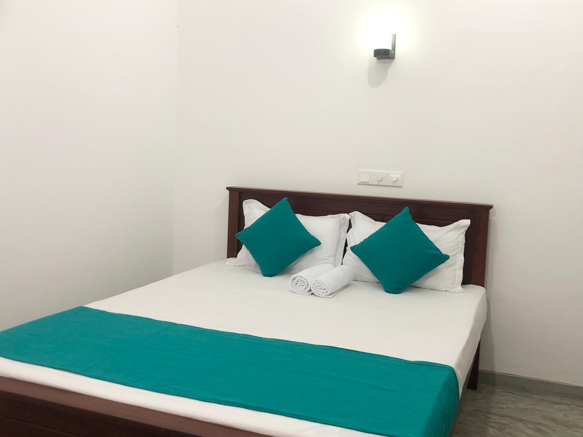 Hotel Waves Hikkaduwa Zewnętrze zdjęcie