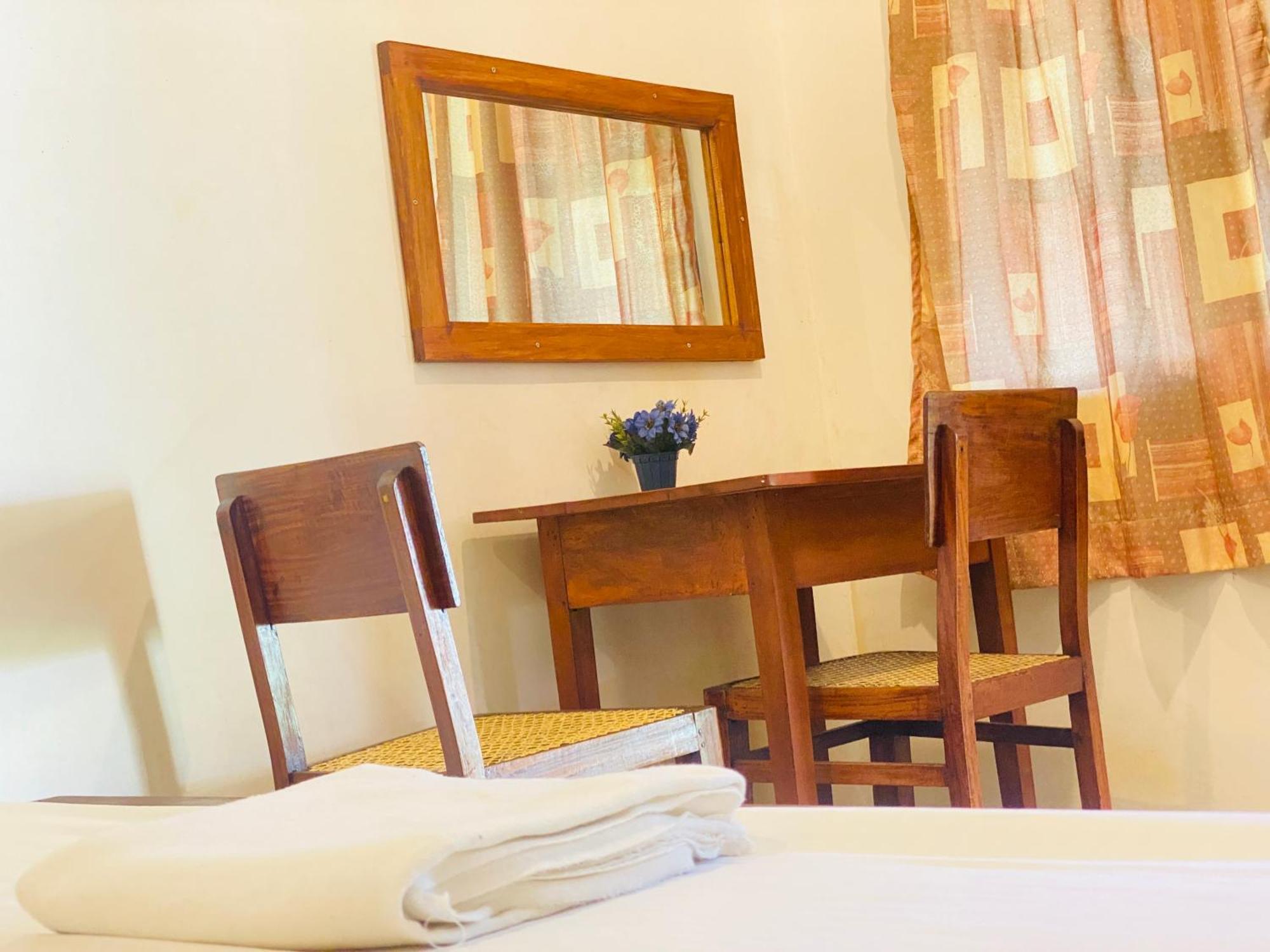 Hotel Waves Hikkaduwa Zewnętrze zdjęcie