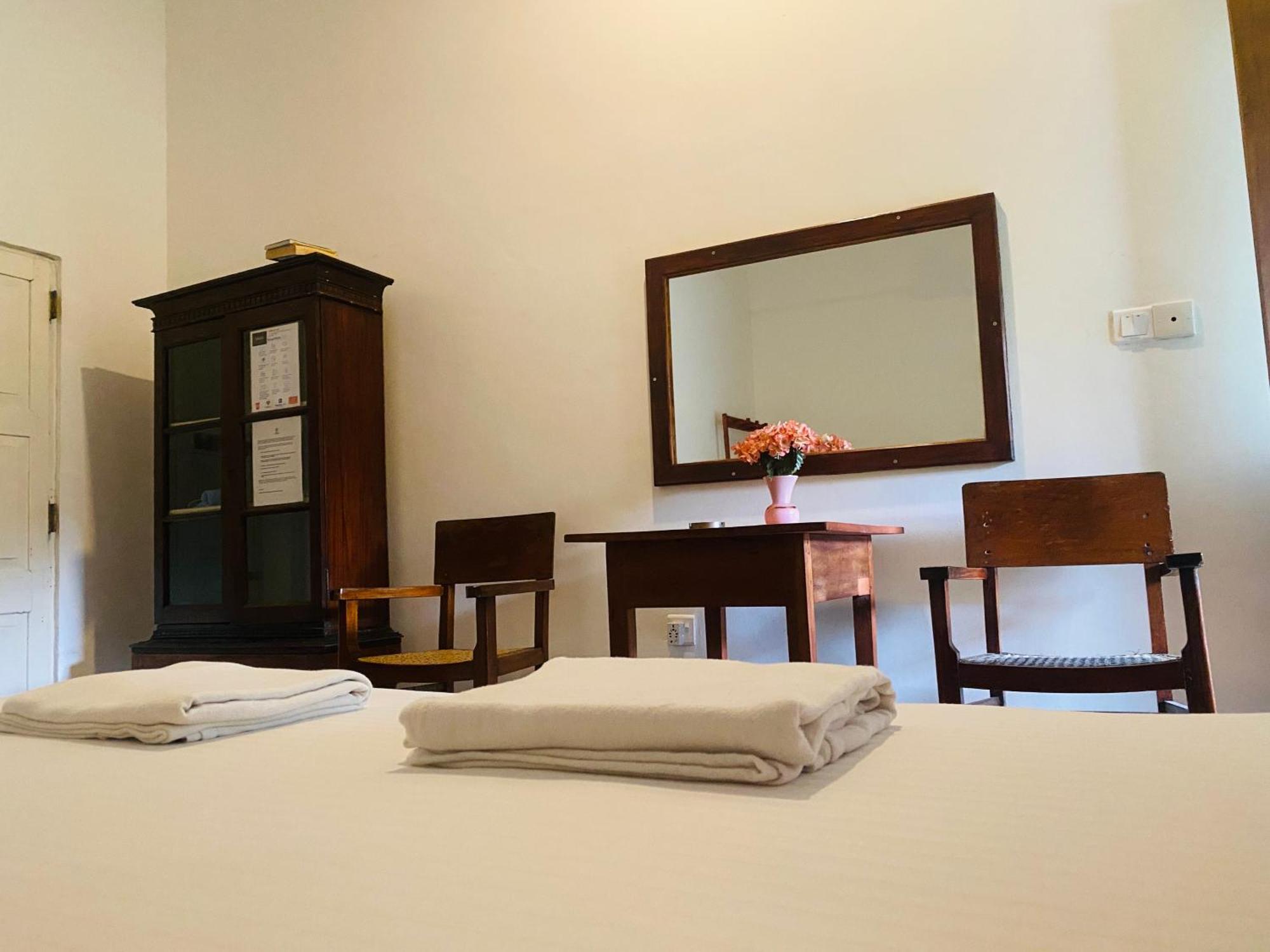Hotel Waves Hikkaduwa Zewnętrze zdjęcie